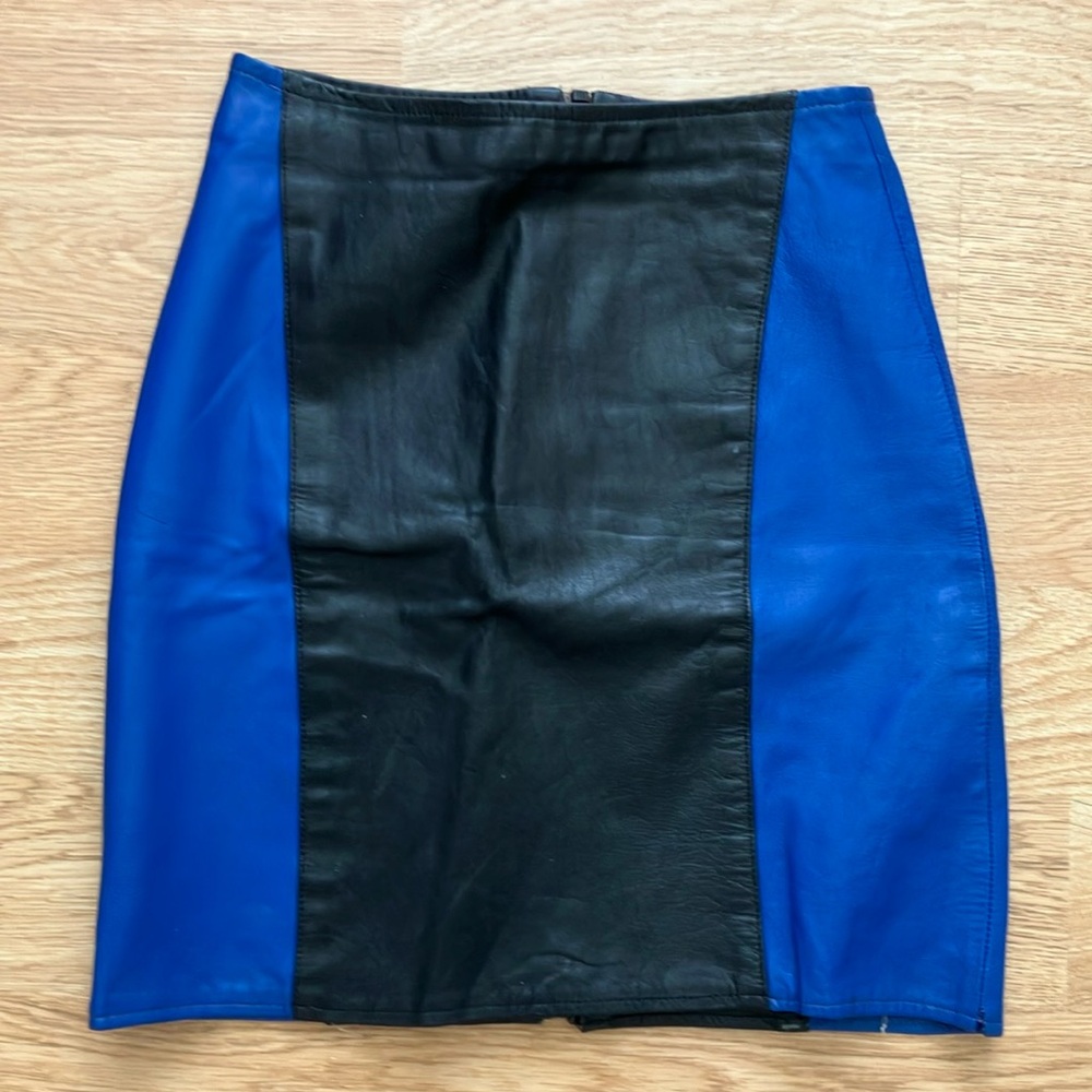 CODE NOUVEAU Juniors Black/Blue Leather Mini Skirt. Vintage. Sz 3